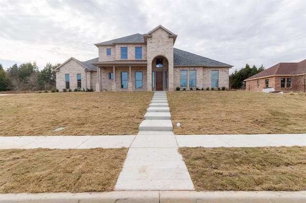 465 Caprock Drive,  Sunnyvale,  TX 75182