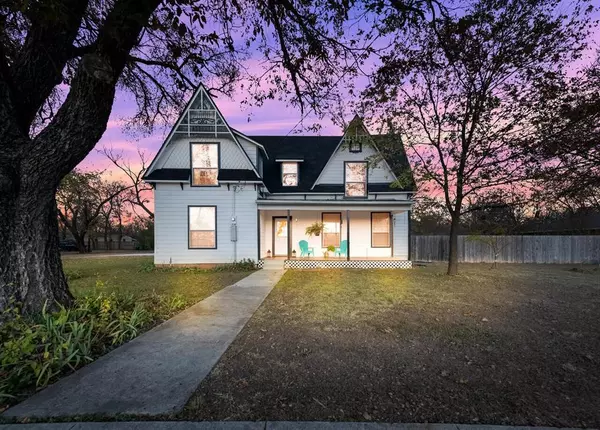 515 N Bosque Street, Meridian, TX 76665