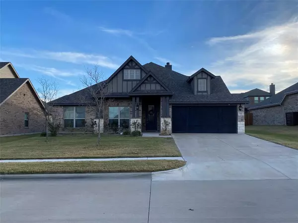 524 Windrow Lane, Waxahachie, TX 75165