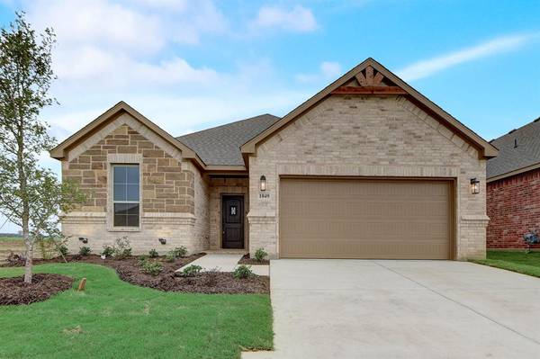 1049 Nighthawk Trail, Alvarado, TX 76009