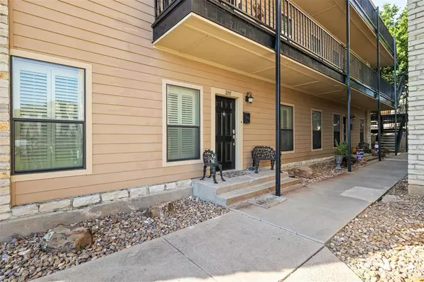 Granbury, TX 76048,401 E Pearl Street #2101