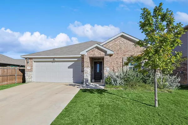 6052 Fire Water Drive, Fort Worth, TX 76179