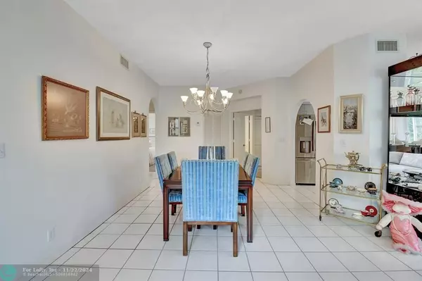 Boca Raton, FL 33496,8531 Via Romana  #1