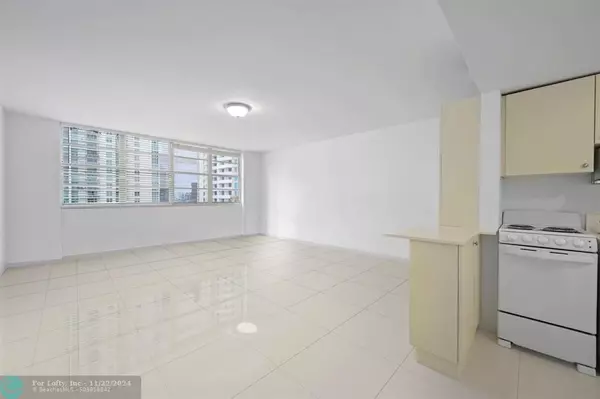 Miami, FL 33131,999 Brickell Bay Dr  #1909