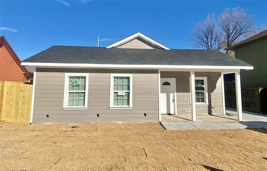 1025 E Hattie Street, Fort Worth, TX 76104