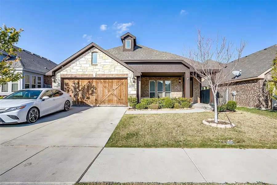 4200 Sweet Clover Lane, Fort Worth, TX 76036