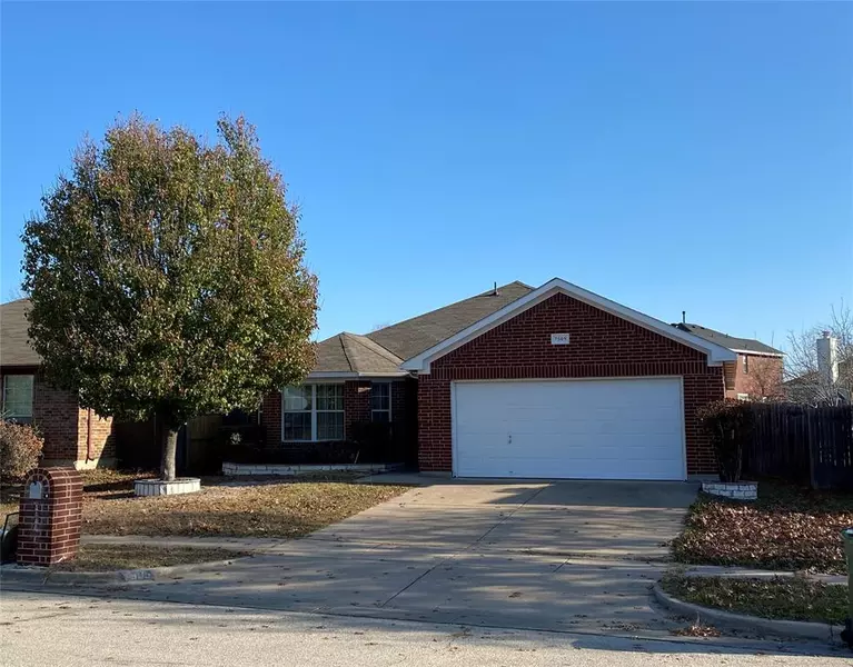 7505 Fossil Lake Drive, Arlington, TX 76002