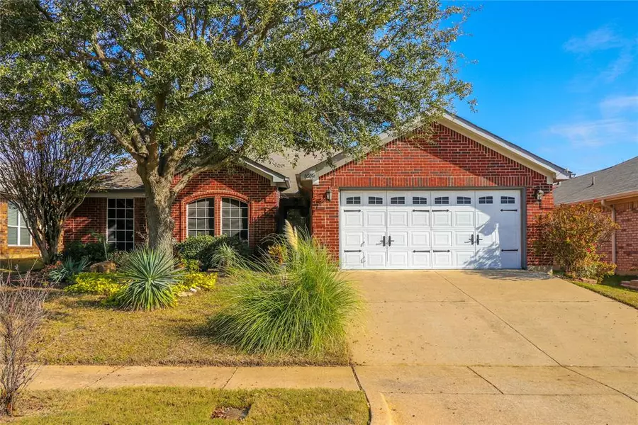 8009 Splitrail Court, Arlington, TX 76002