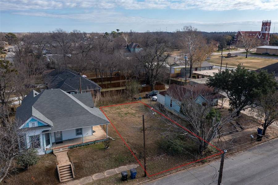 518 N Burnett Avenue, Denison, TX 75020