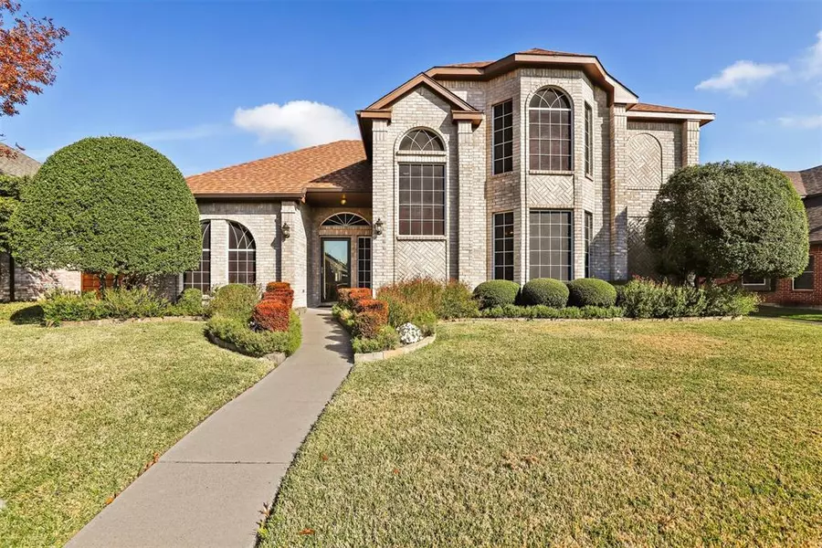 1605 Waterford Drive, Lewisville, TX 75077