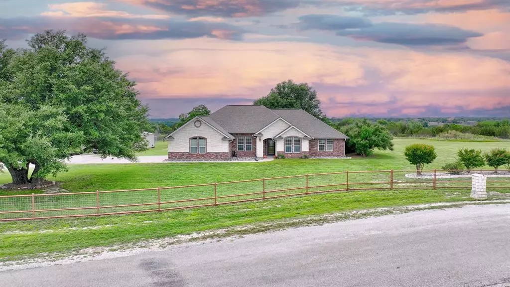 202 Hill Valley Drive, Stephenville, TX 76401