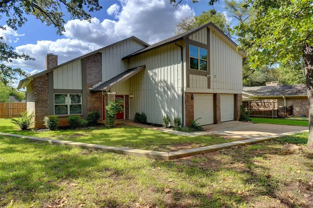 Bedford, TX 76021,3205 Hickory Court