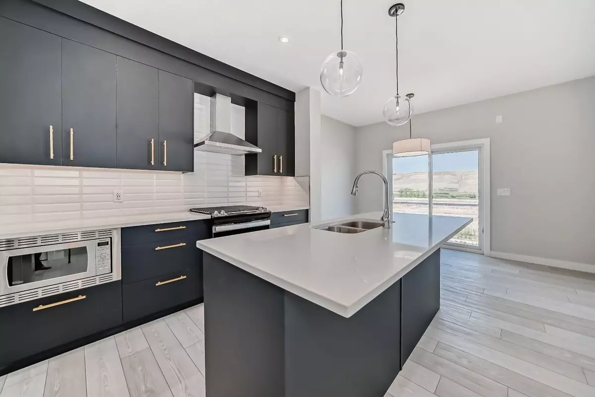 Calgary, AB T2X 4Y7,20 Walgrove PL SE