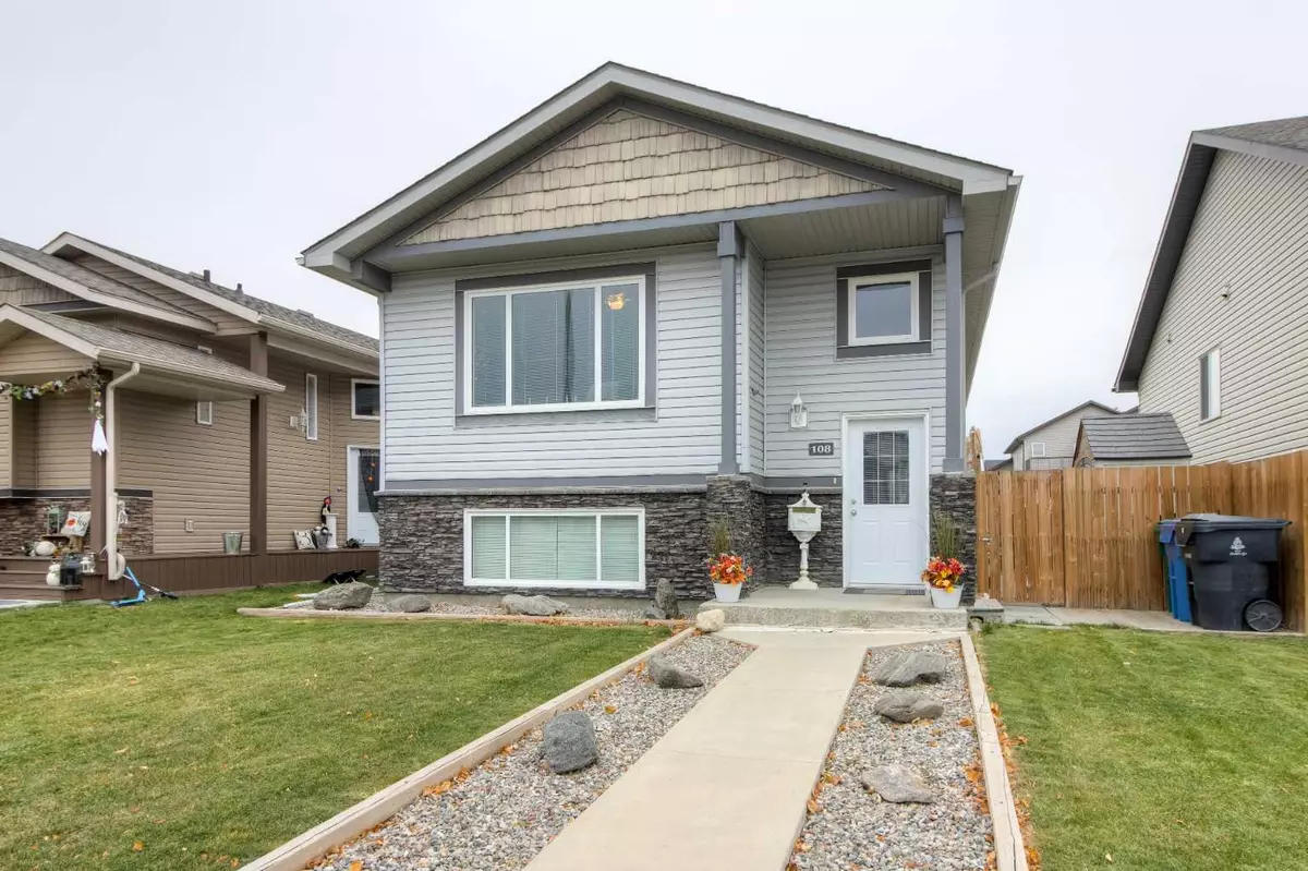 Lethbridge, AB T1J 0L4,108 Mt Sundance CRES W