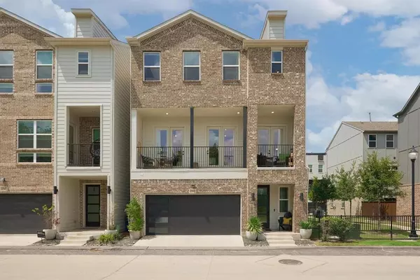 2555 La Altura Lane, Dallas, TX 75212