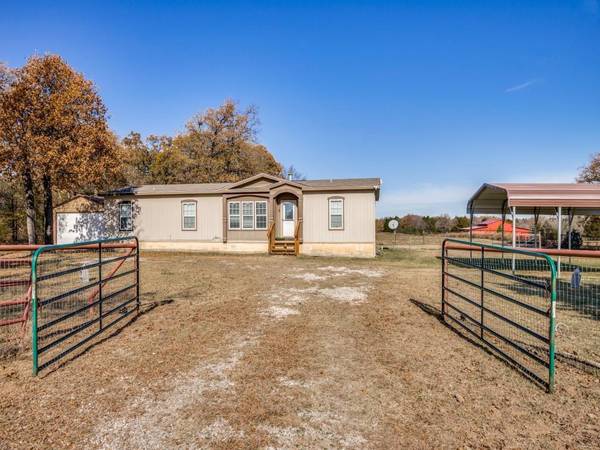 601 Cheaney Road, Valley View, TX 76272