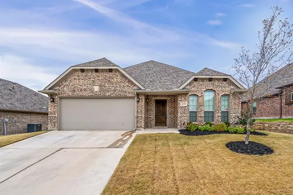 629 Bayonet Drive, Fort Worth, TX 76108