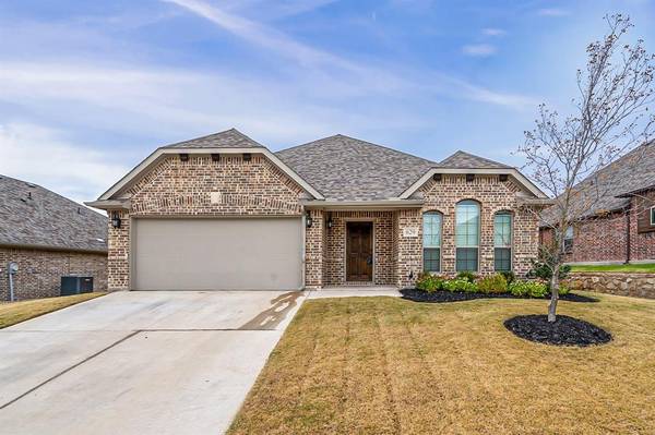 629 Bayonet Drive, Fort Worth, TX 76108