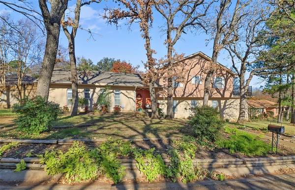 2901 Foxcroft Circle, Denton, TX 76209