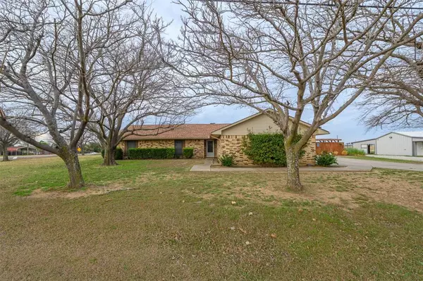 2250 Mcreynolds Road, Sanger, TX 76266