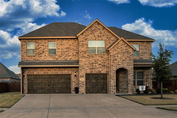 145 Lone Oak Drive, Crowley, TX 76036