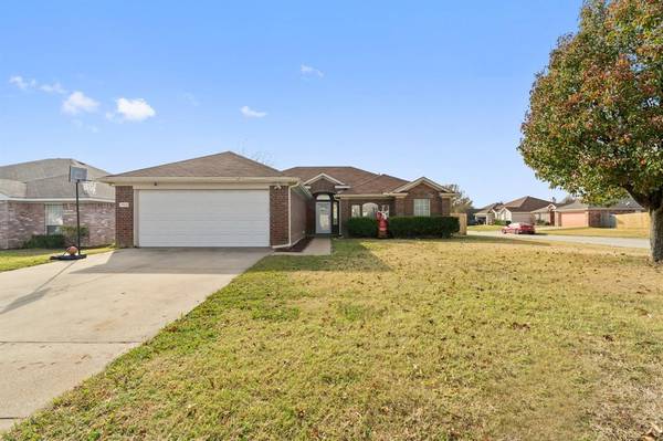 1723 Ryanfeld Drive, Mansfield, TX 76063