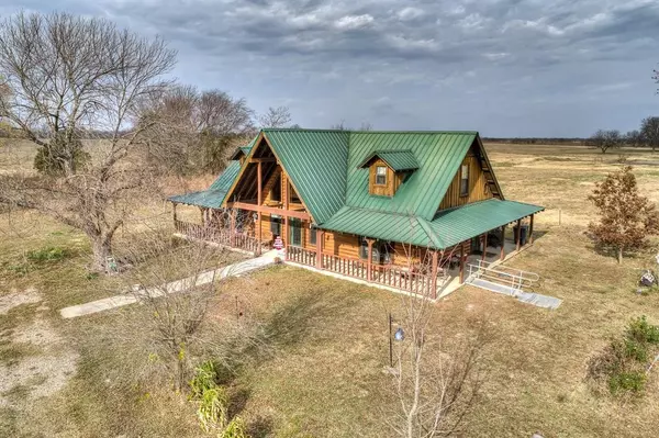 1956 County Road 27100, Roxton, TX 75477