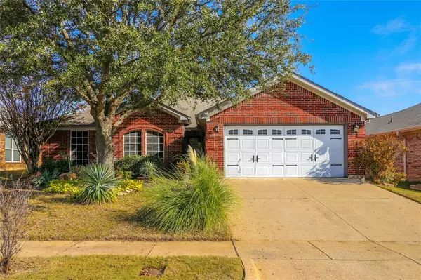 8009 Splitrail Court, Arlington, TX 76002