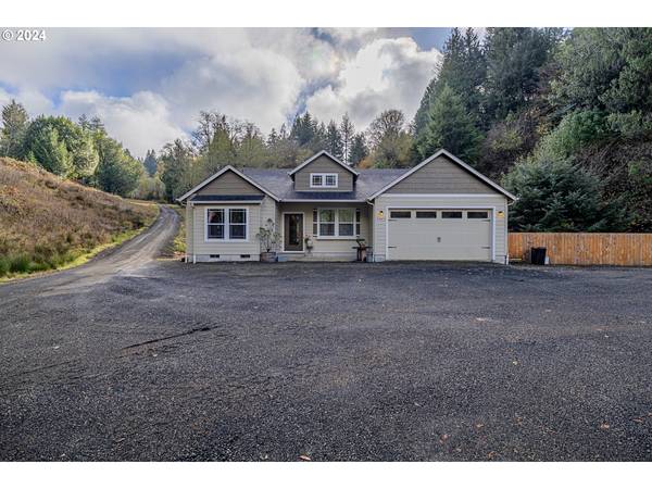 1843 Shelley RD, Coquille, OR 97423