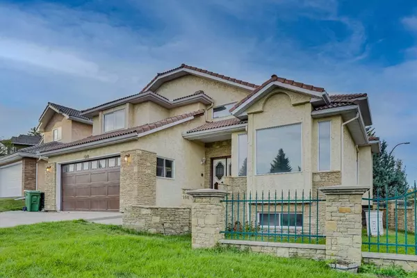 106 Sienna Hills DR Southwest, Calgary, AB T3H 2C8