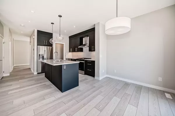 Calgary, AB T2X 4Y7,20 Walgrove PL SE