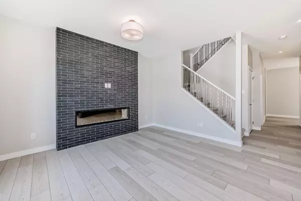 Calgary, AB T2X 4Y7,20 Walgrove PL SE