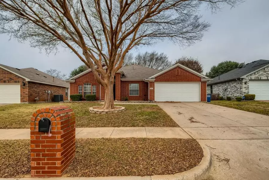 1507 Nightingale Lane, Corinth, TX 76210