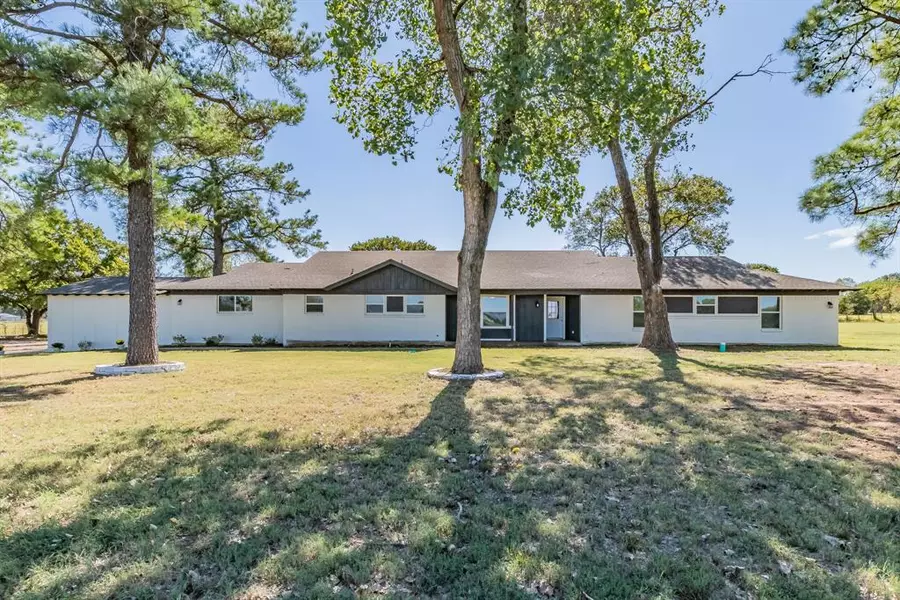 713 N Spring Branch Trail, Springtown, TX 76082