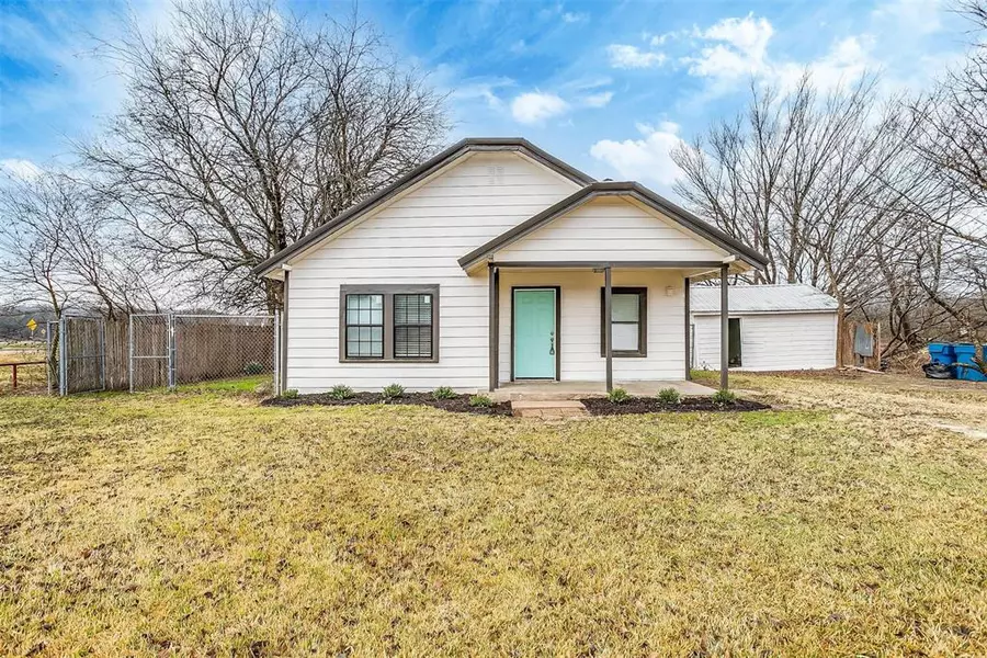 800 S Parkway Drive, Alvarado, TX 76009