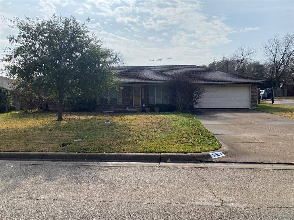 3809 Glenmont Drive, Fort Worth, TX 76133