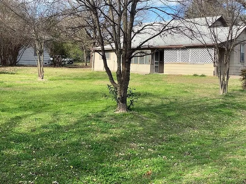 Cooper, TX 75432,950 E Marshall Avenue