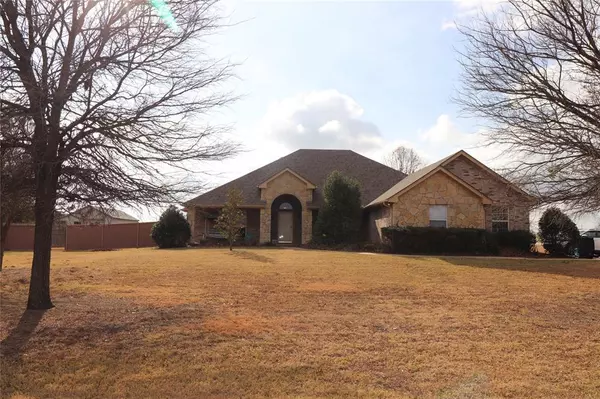 2333 Longhorn Trail, Crowley, TX 76036