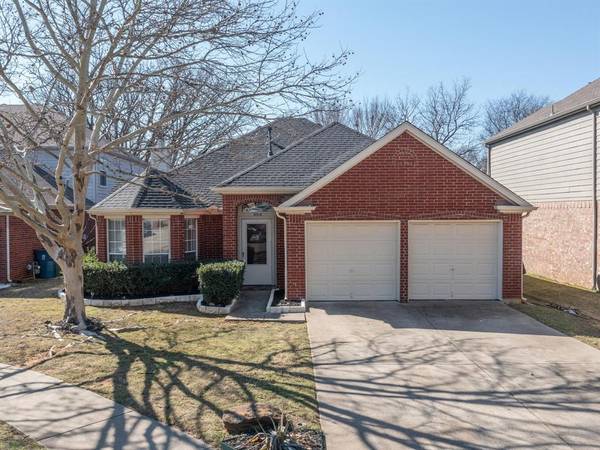 904 Vista Oaks Court, Lake Dallas, TX 75065