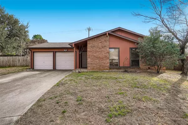 5704 Espanola Drive, Arlington, TX 76017