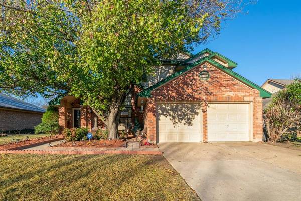 5116 Yaupon Drive, Arlington, TX 76018