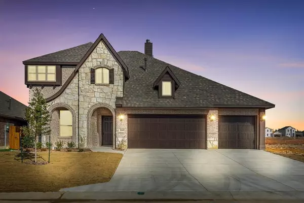 1144 Travis Drive, Godley, TX 76044