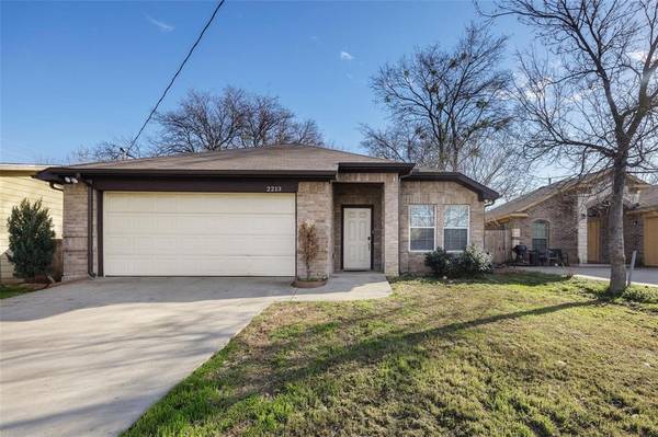 2213 Beaumont Street, Grand Prairie, TX 75051