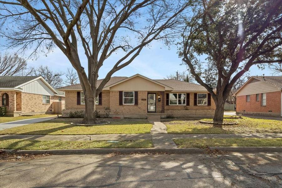 3918 Douglas Drive, Garland, TX 75041