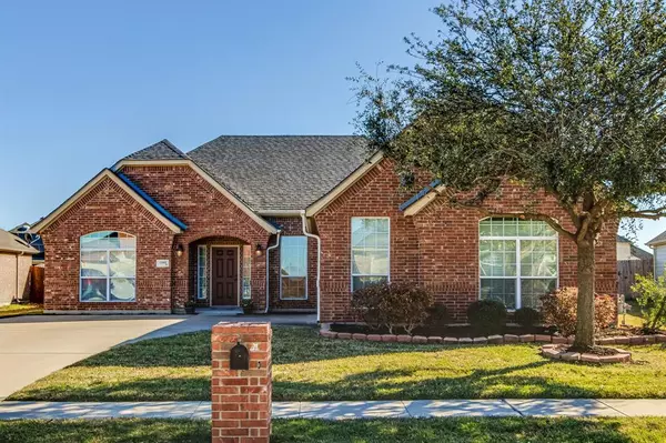 12352 Langley Hill Drive, Fort Worth, TX 76244