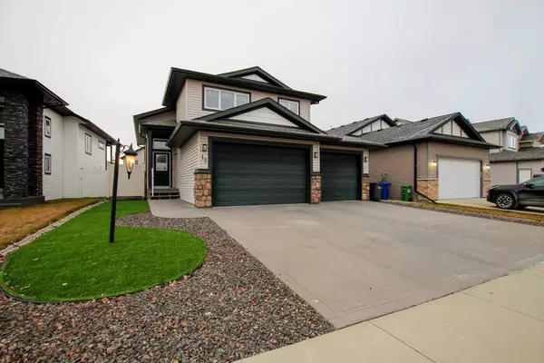 12 Viking Close, Red Deer, AB T4R 0N9