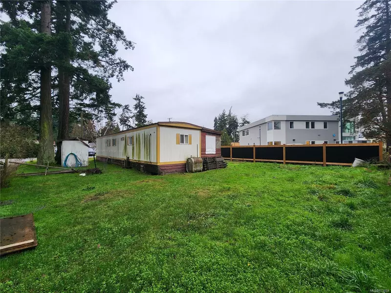 592 Heatherly Rd, Colwood, BC V9C 1K1