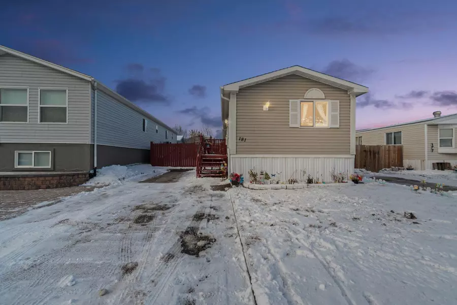 181 Clausen CRES, Fort Mcmurray, AB T9K 2H8