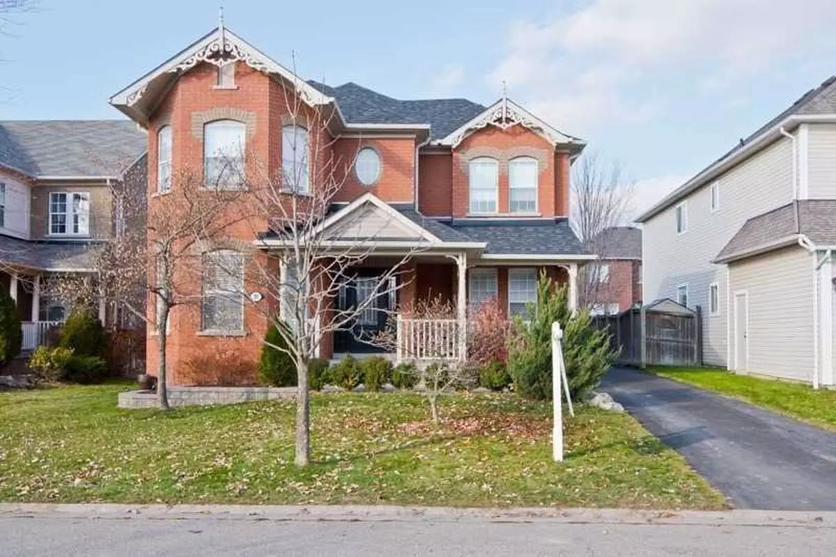 Whitby, ON L1M 2H6,39 Elder CRES