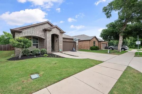 3517 Moss Ranch Road, Fort Worth, TX 76262